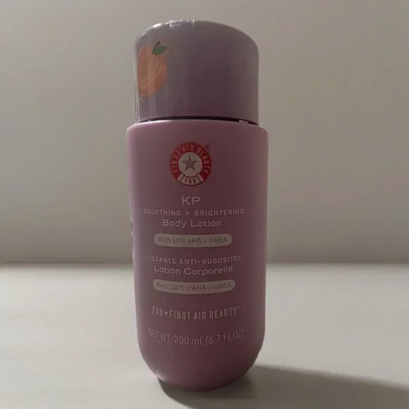 First Aid Beauty KP Smoothing + Brightening Body Lotion (200ml / 6.7 fl oz) - Picture 2 of 10